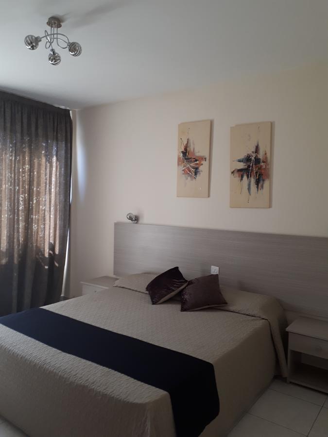 Tasiana Star Limassol Exteriör bild